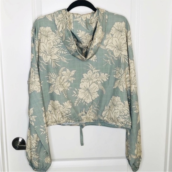 Hurley Green Cream Hawaiian Floral Hooded Cropped Windbreaker Jacket Small - Picture 1 of 6